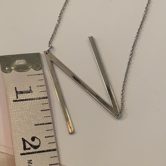 💐5/25 large capital N pendant silver tone - Picture 6 of 7